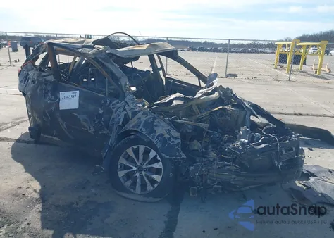 2017 Subaru Outback 2.5I Touring from USA, damaged, VIN 4S4BSATC8H3383383